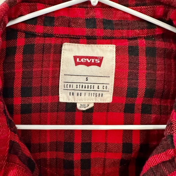 Levi’s Flannel - Picture 2 of 4